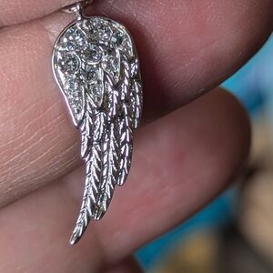 NIB GIFT BOX ORIGAMI OWL SILVER 10 SWAROVSKI STONES WING DANGLE NECKLACE PERFECT